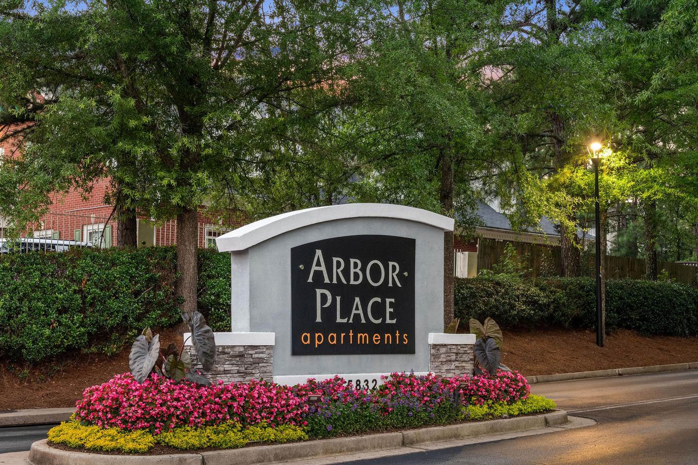 Arbor Place Image 8