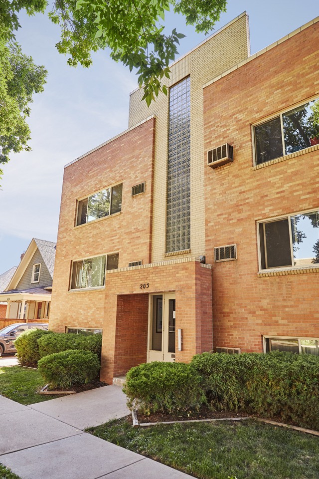 Harvey Allen Apartments Image 11