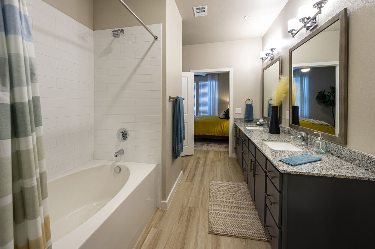 Ascend Ventana Lakes Image 30
