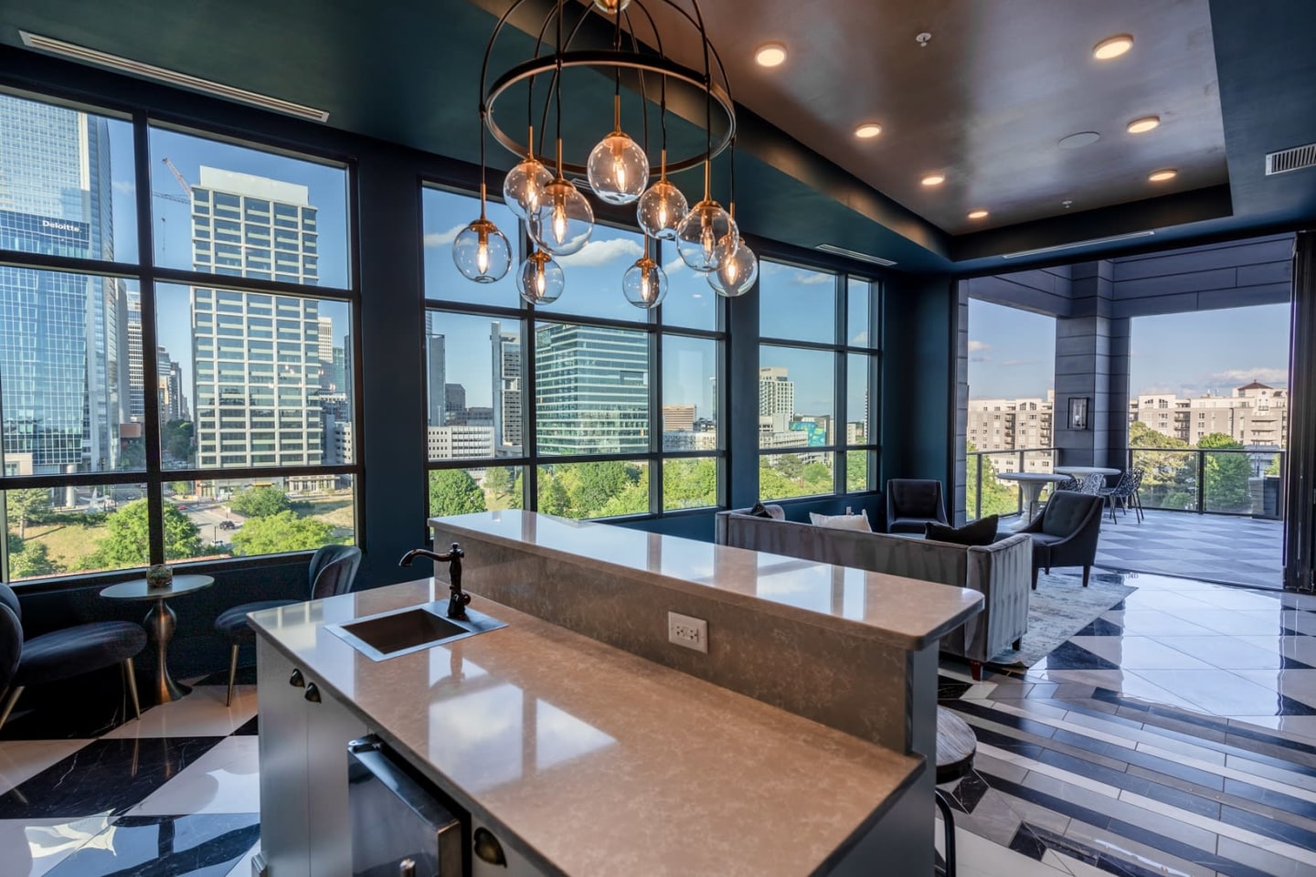 The Crown of Queen City Image 24