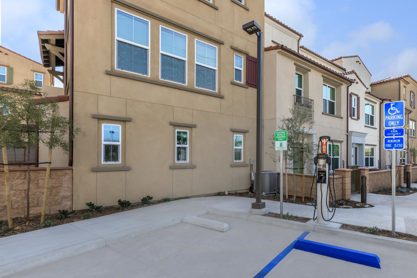 Arrow Vista Village Image 6