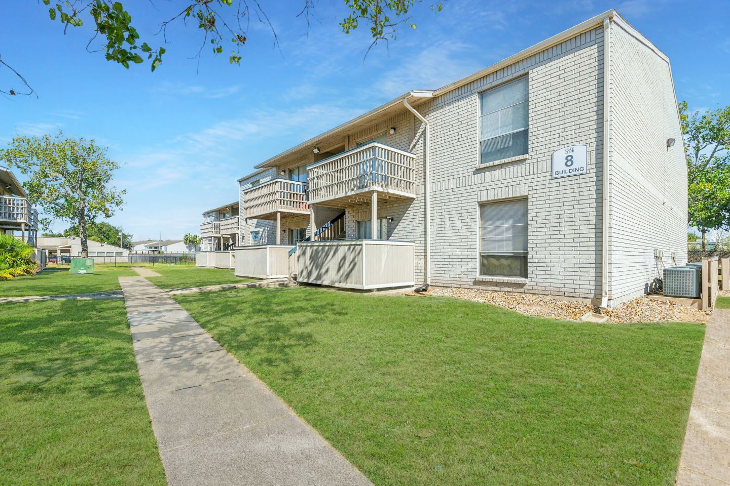The Bay Club Apartments Image 13