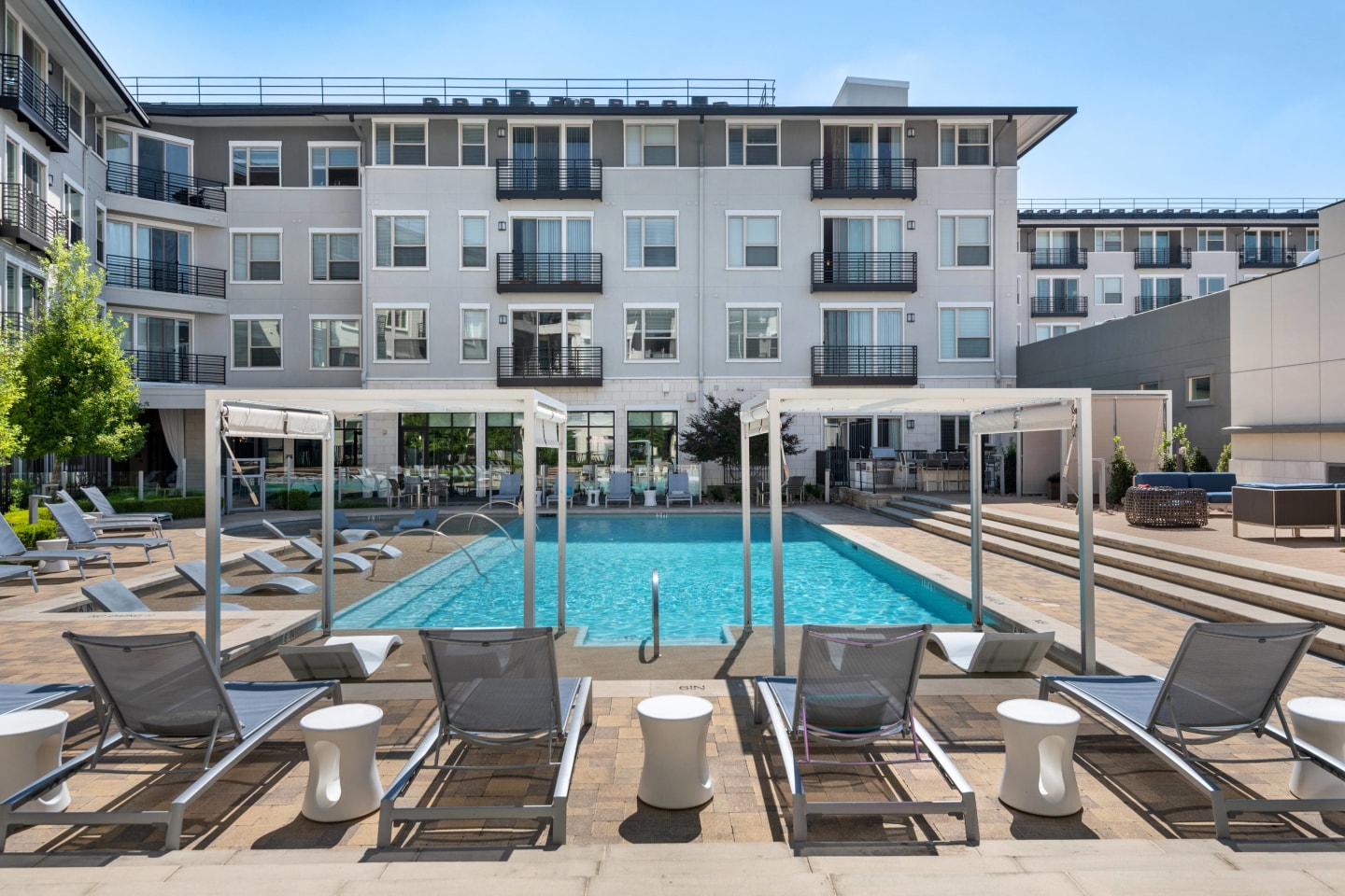VV&M Apartments Image 10