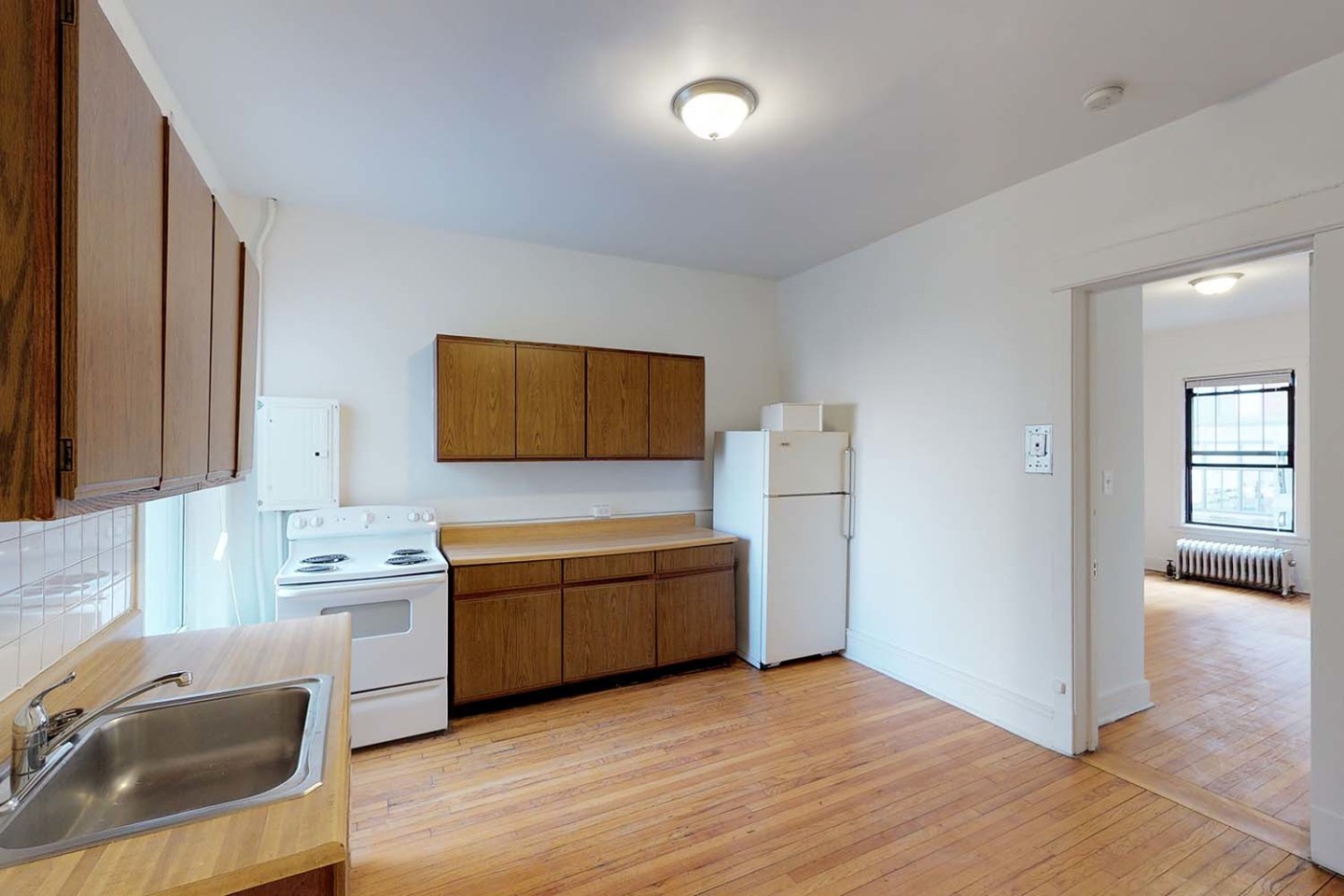 5300-5308 S. Hyde Park Boulevard Image 4
