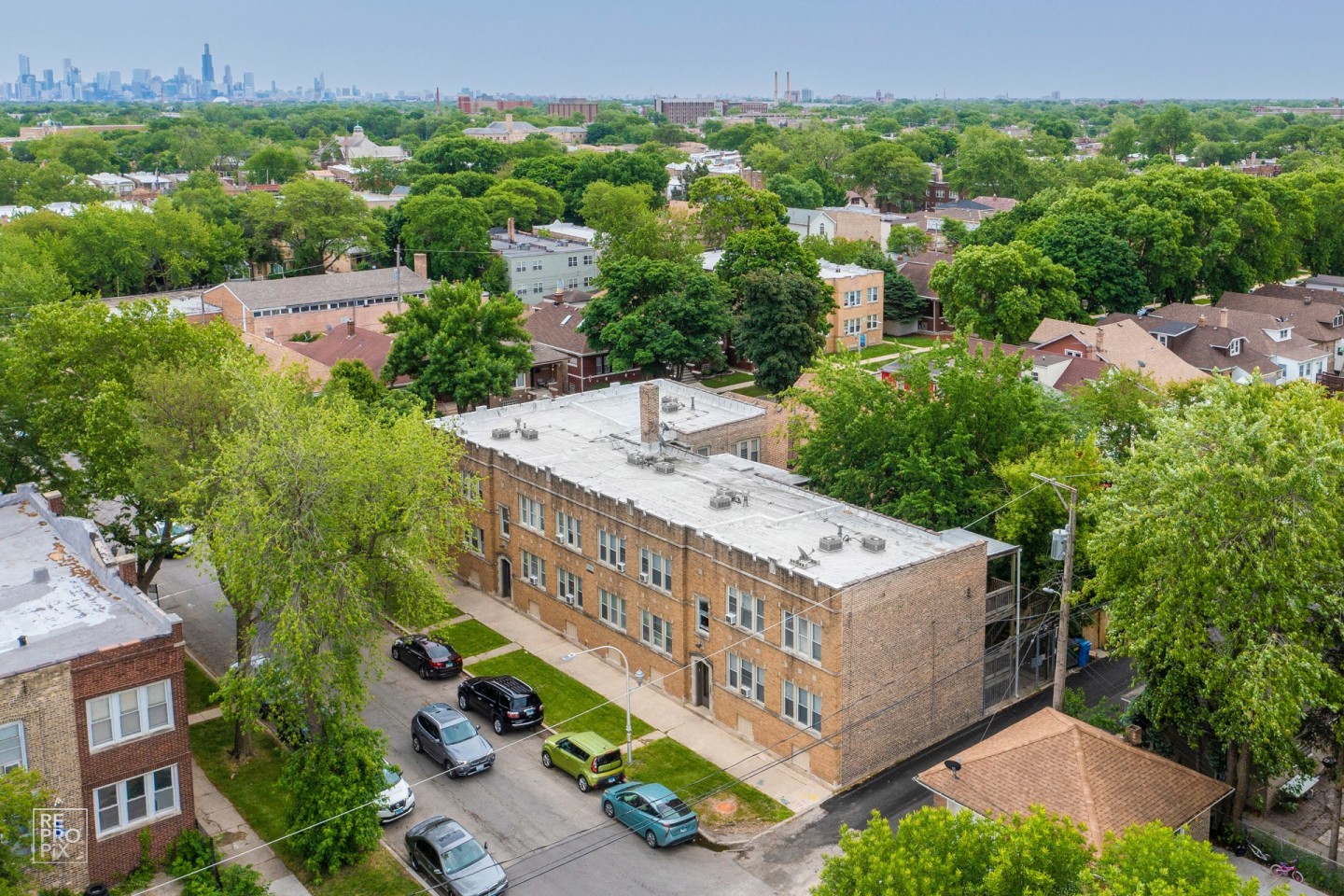 5401-09 W Le Moyne St Image 4