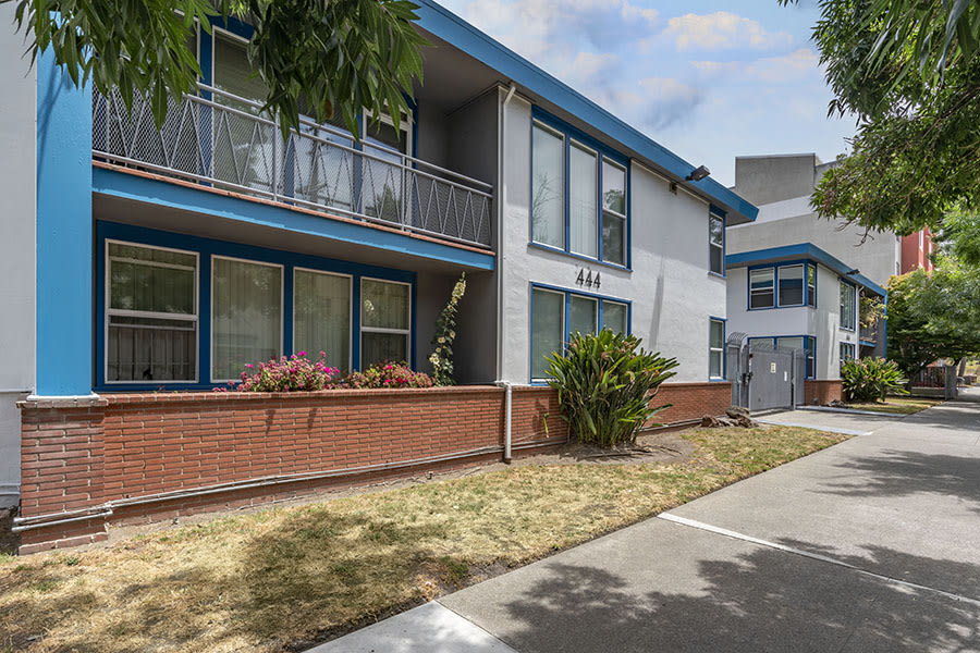 444 28th Street Apartments Image 35