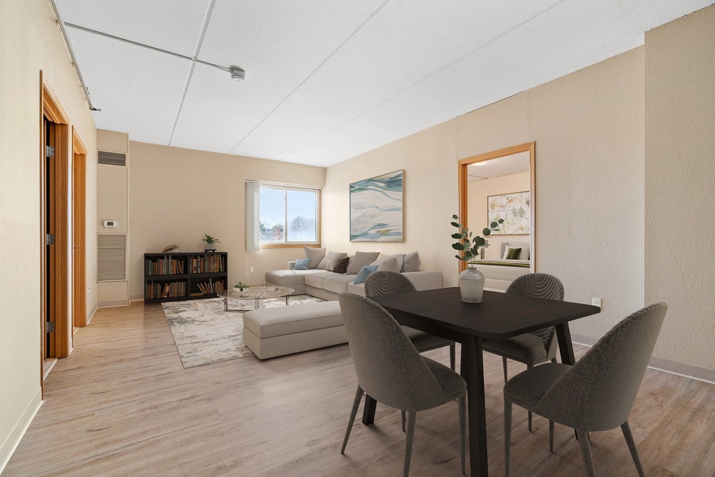 E Street Flats - Student Housing Image 6