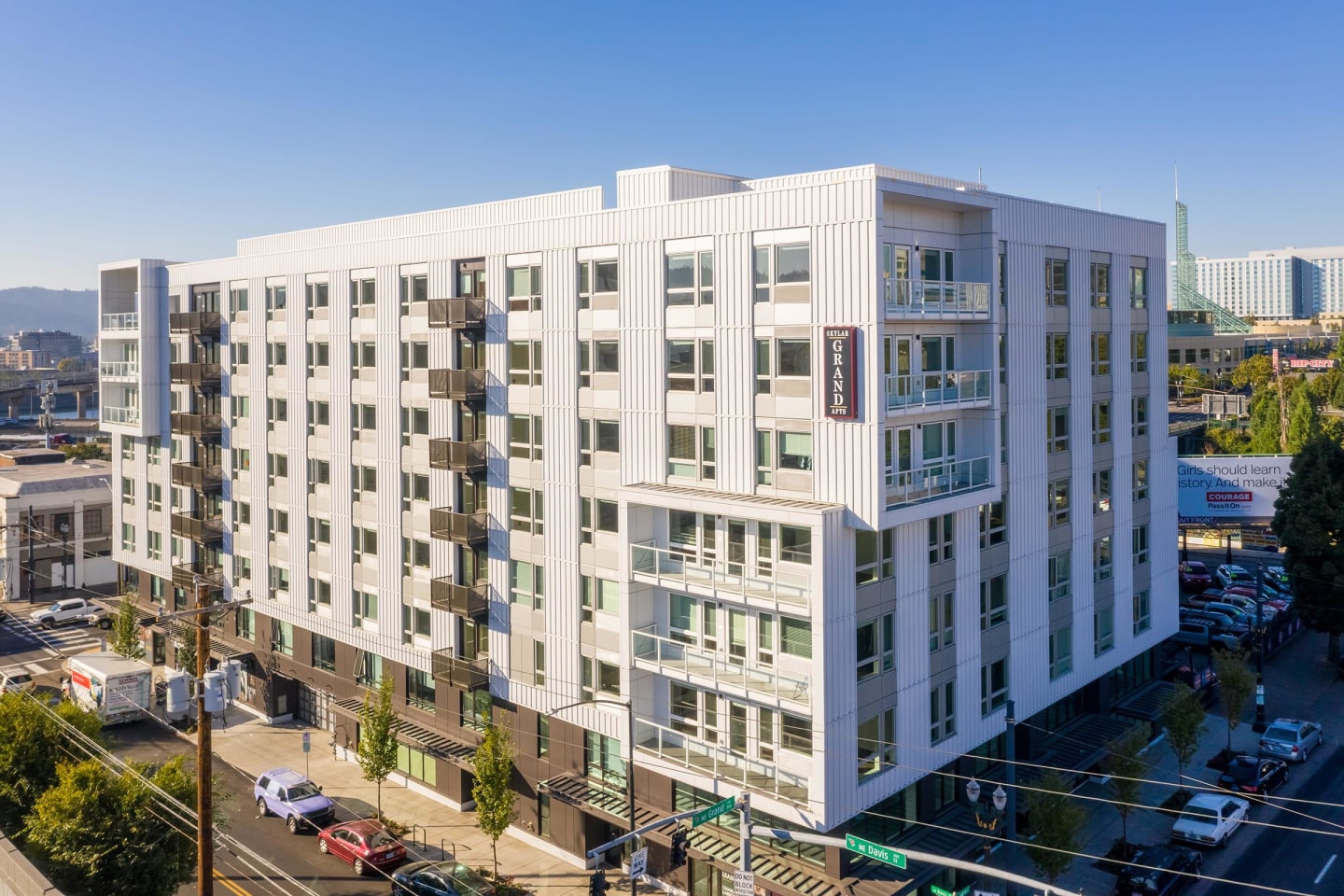 Skylar Grand Image 10