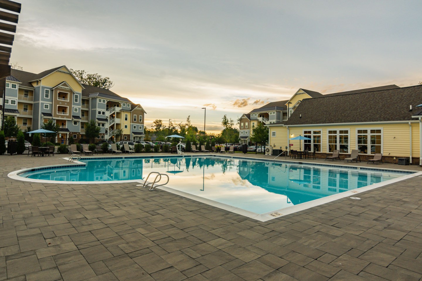 Glenmoor Oaks Image 19