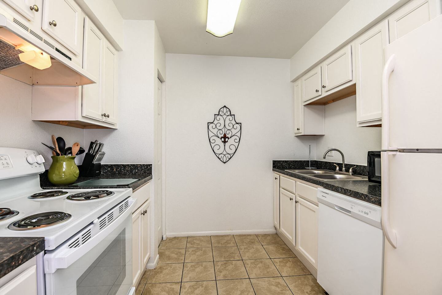 Woodlake Villas Image 26