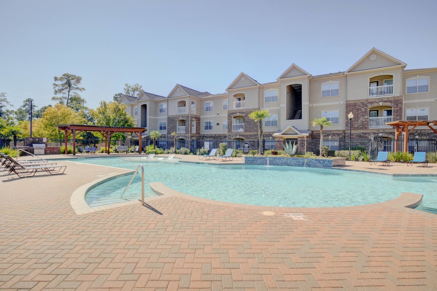 Carrington at Champion Forest Apartments Image 8