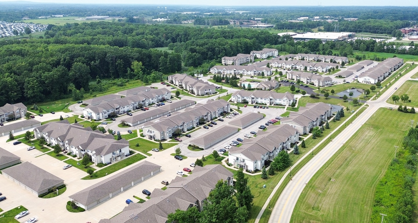 Cobblestone Court Apartments Image 10