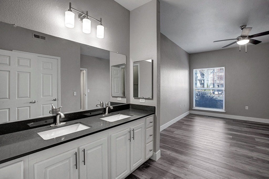 Broadleaf Apartments Image 17