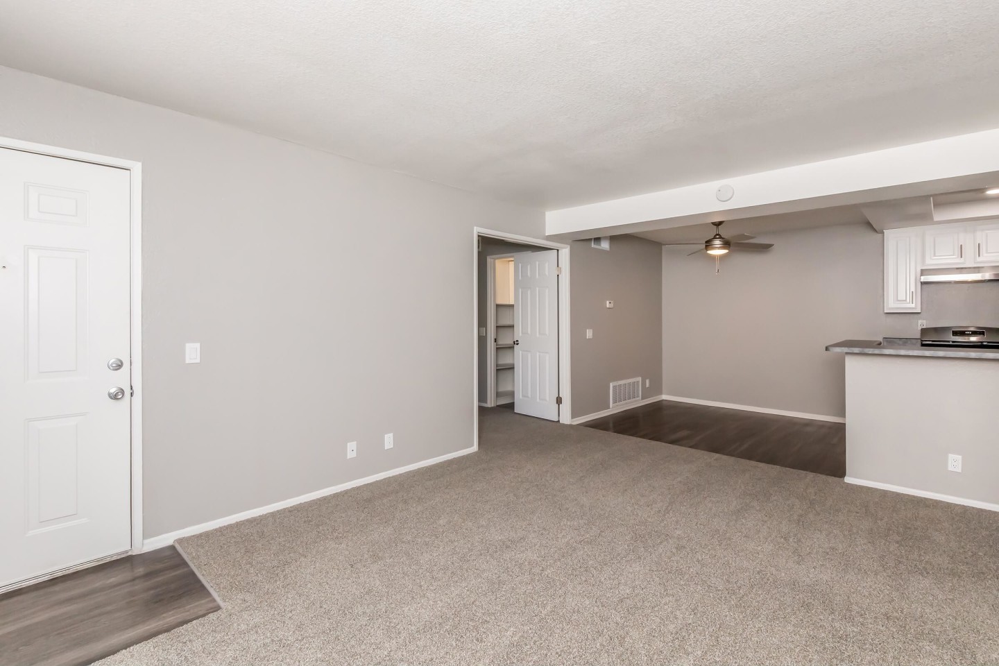 Palm Court Apartment Homes Image 44
