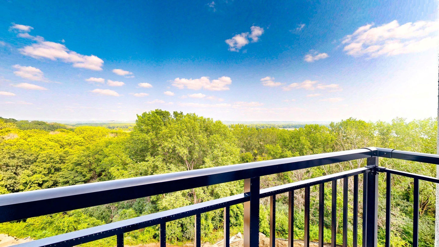 Ardor on the Bluff Image 71