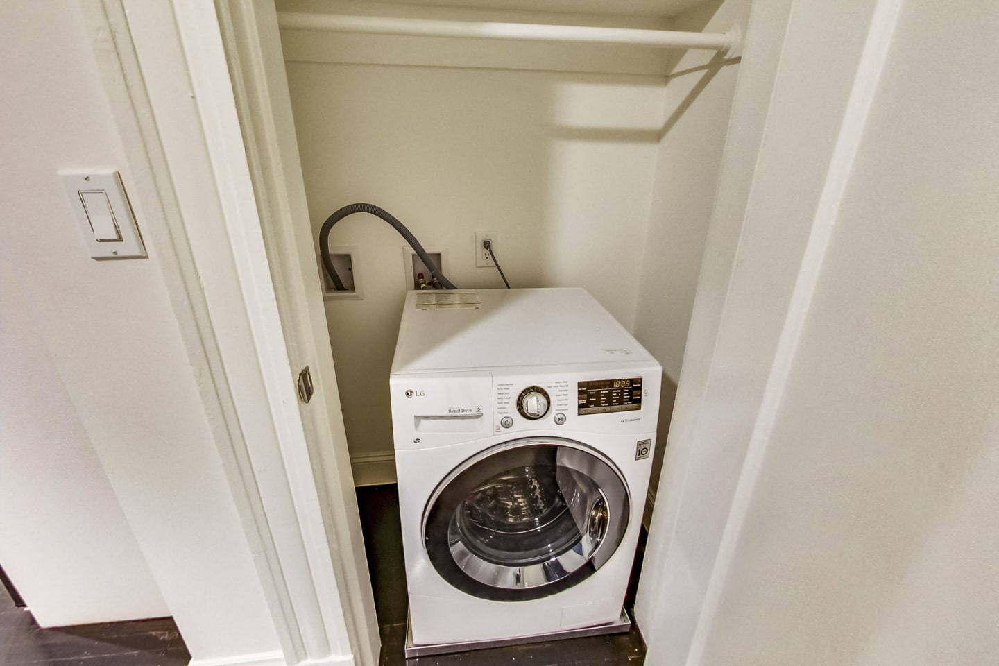 605 Jones Image 17