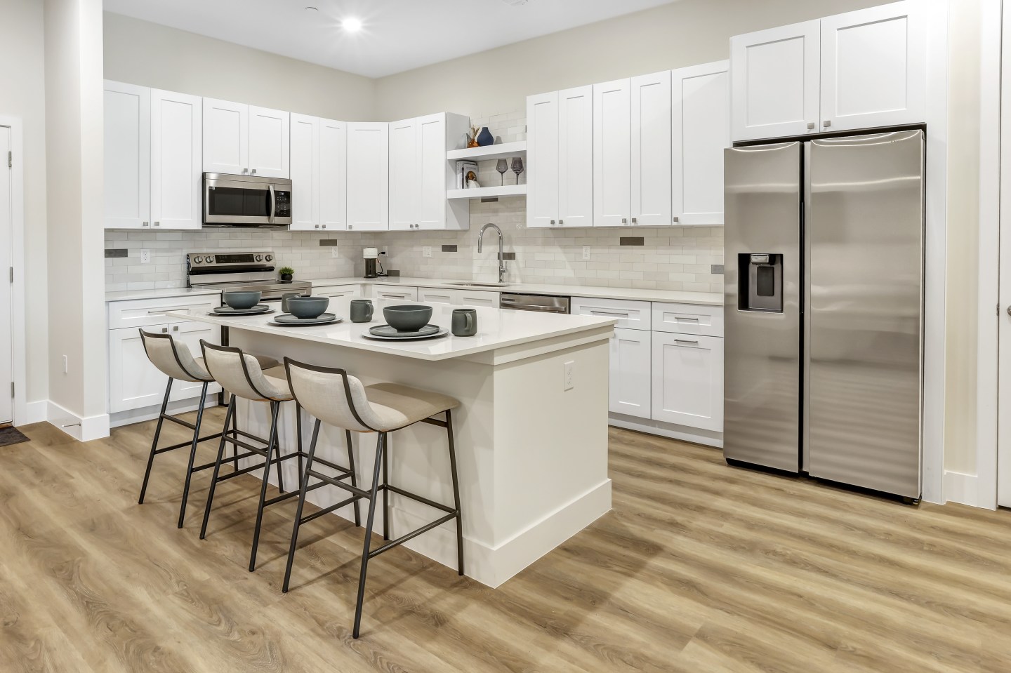 Smith + Main Boutique Living Image 1