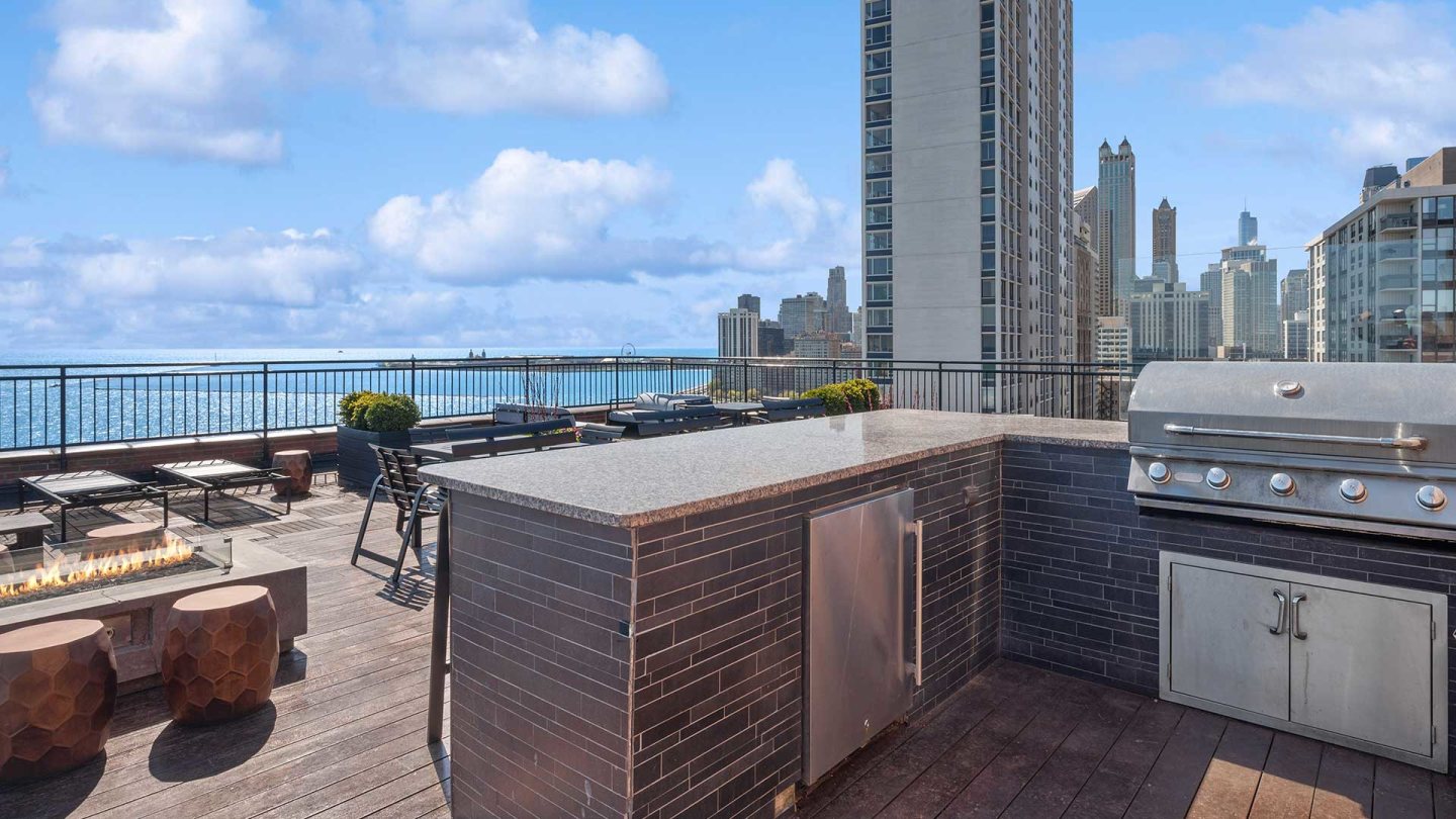 1350 Lake Shore Drive Image 25