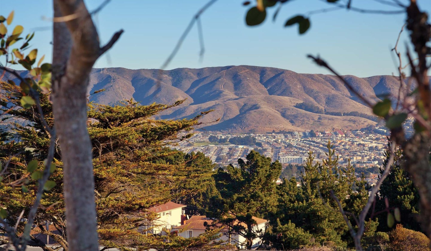 Pacific Bay Vistas Image 19