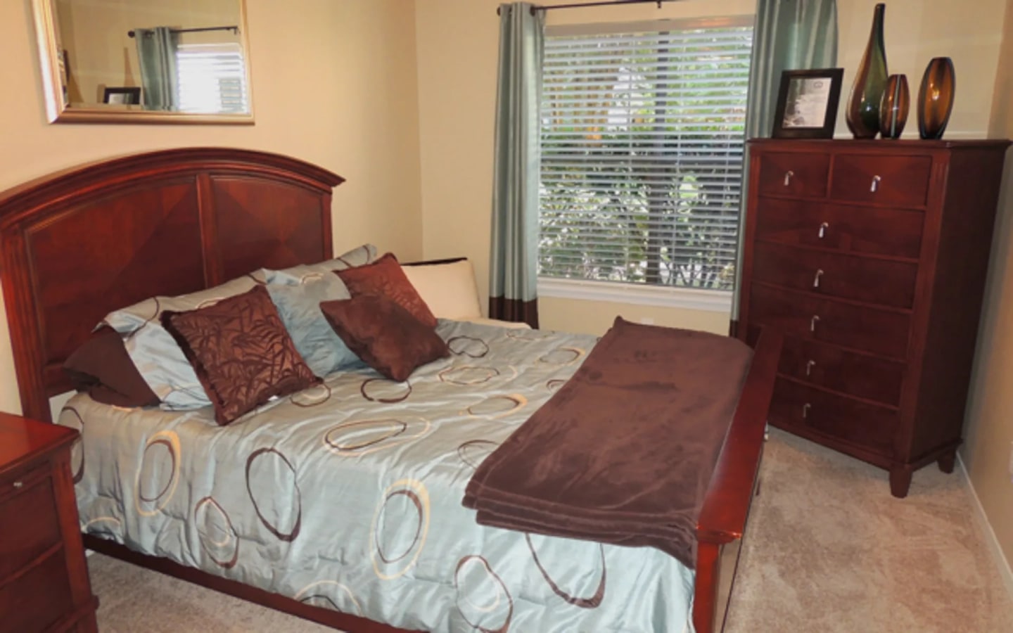 Sommerset Apartments Image 11