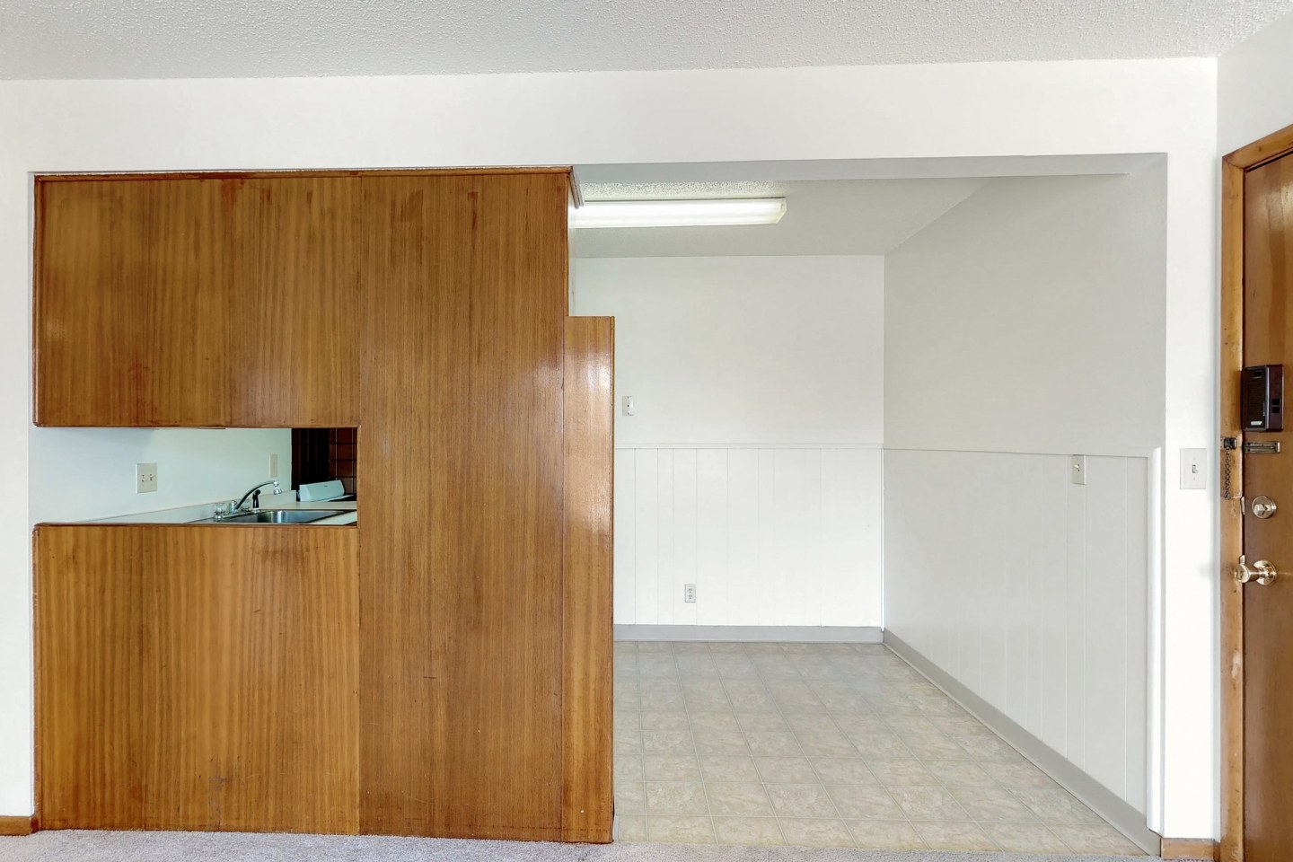 Plaza Manor Image 25