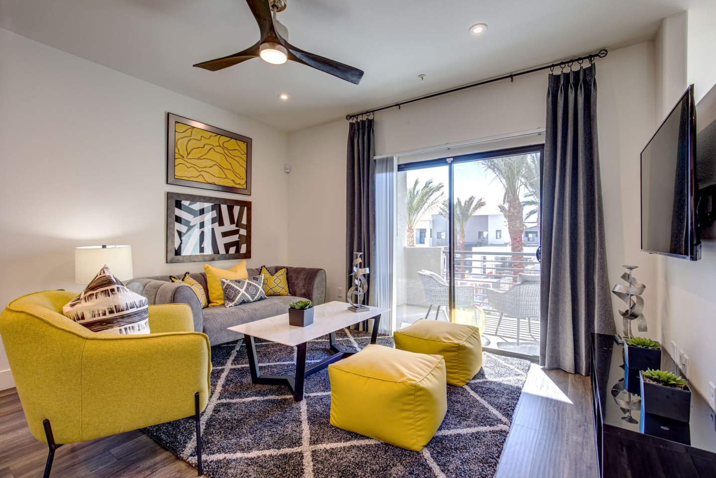 Revolution luxury apt homes Image 9