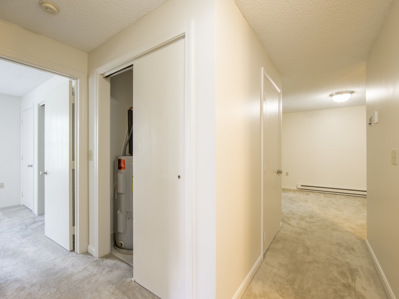 PRINCETON PLACE APARTMENTS Image 4