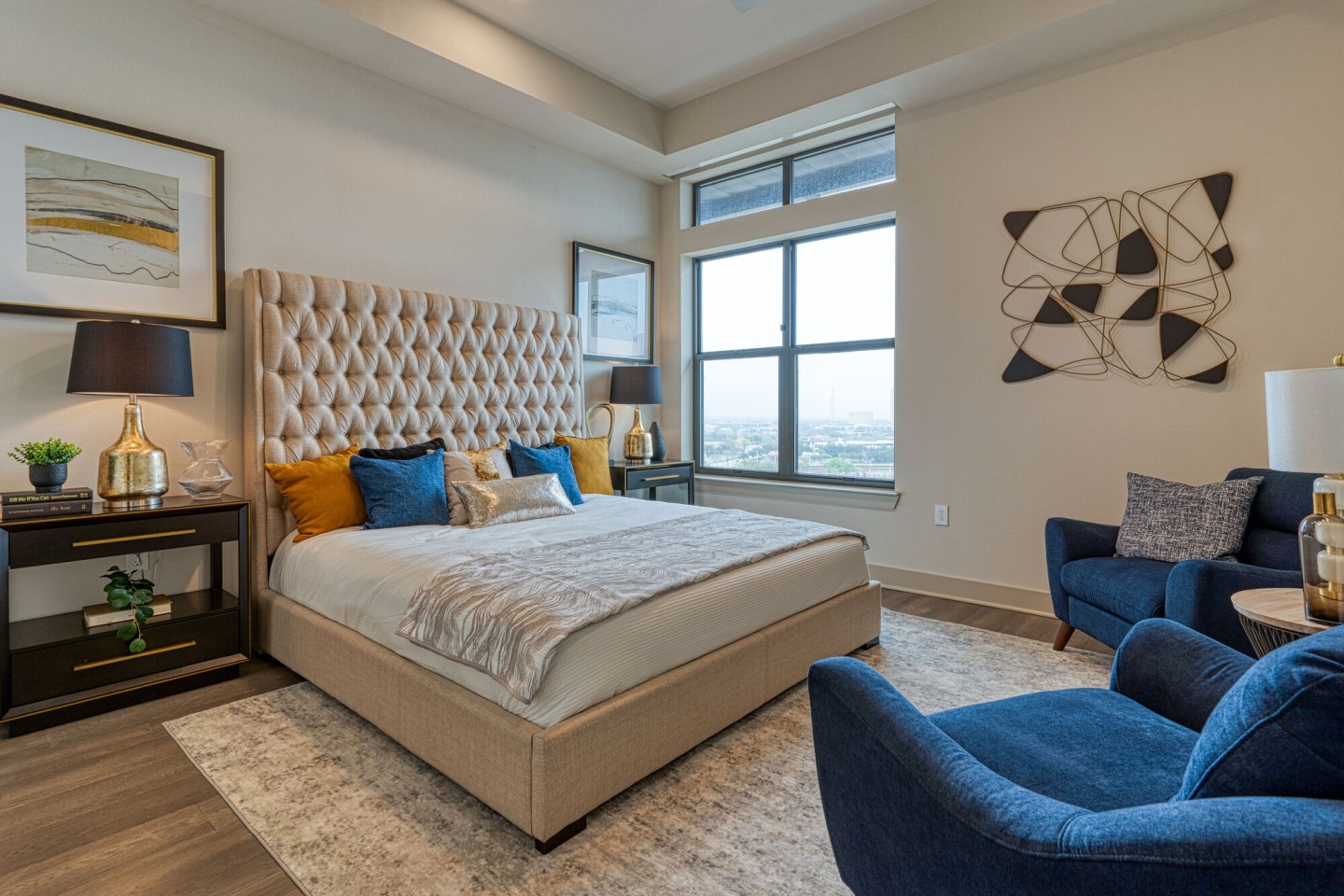 Residences at The Grove Image 30
