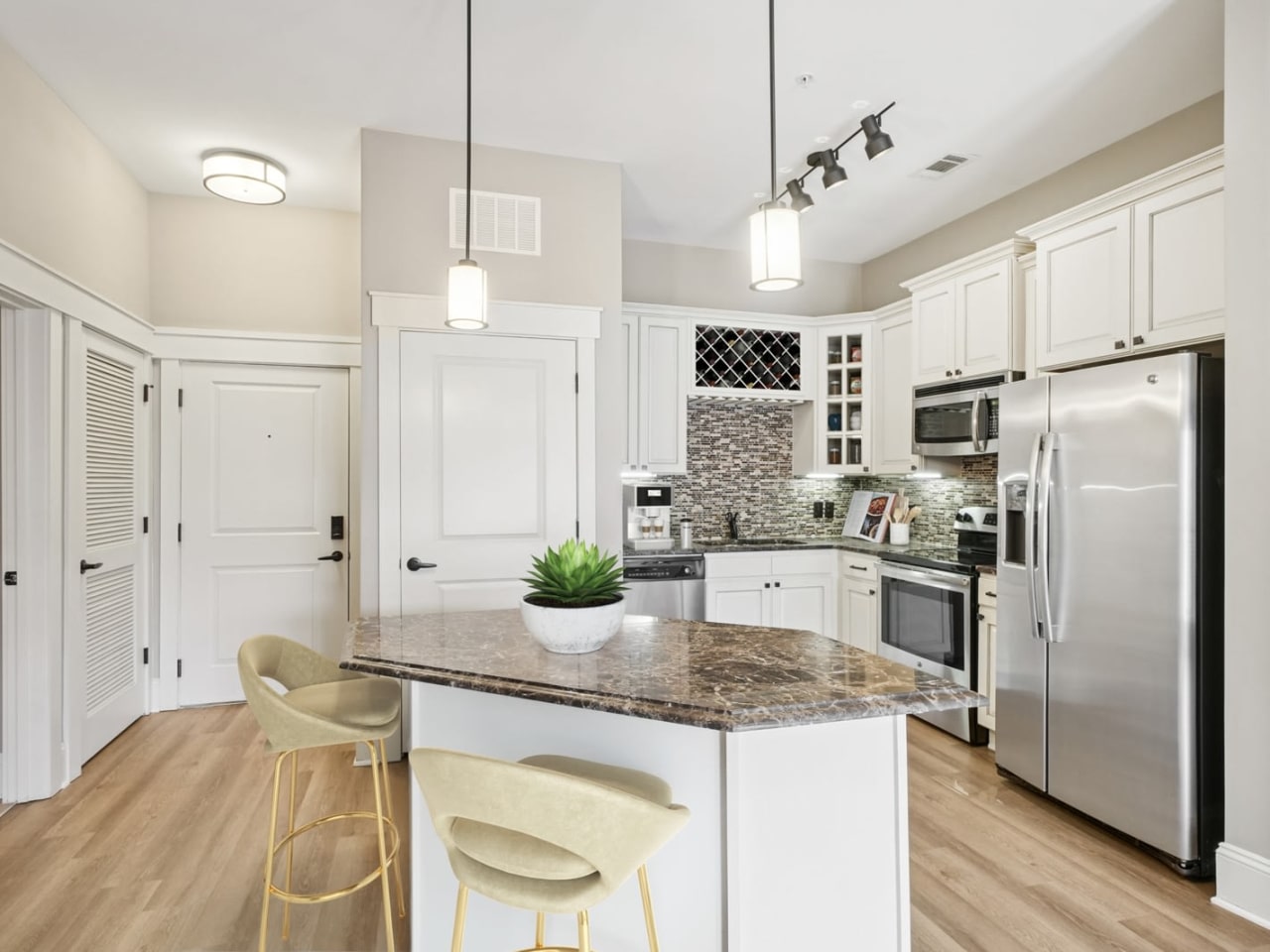 Bradford Cary Image 4