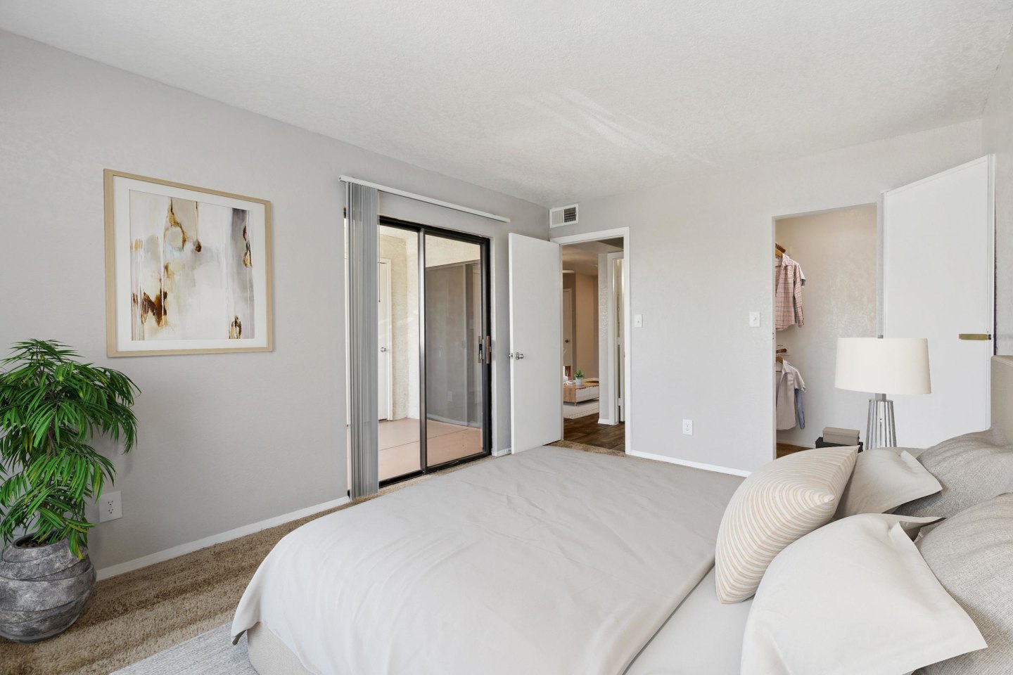 Twin Palms Image 14