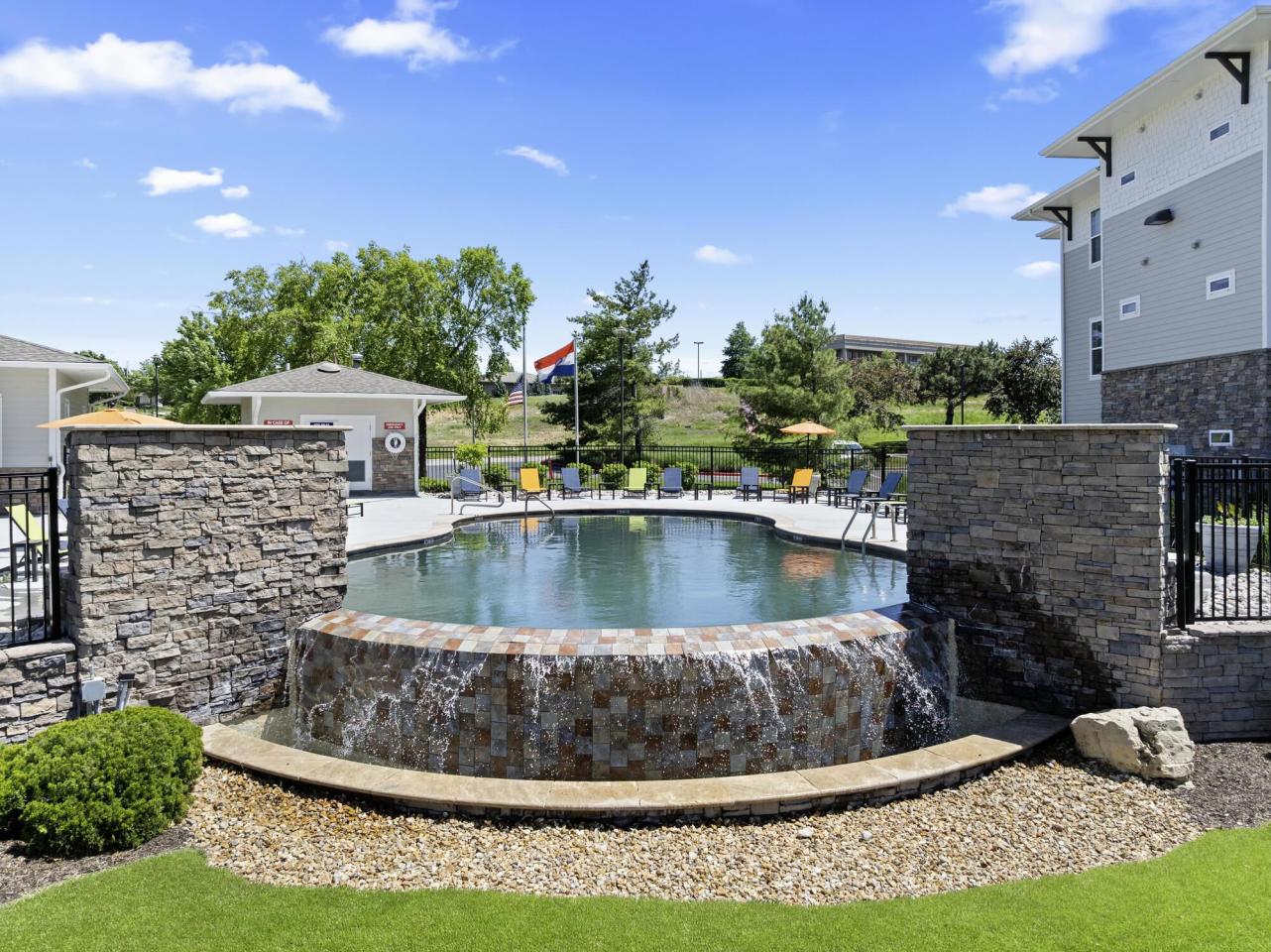 The Fairways Apartment Homes Image 17