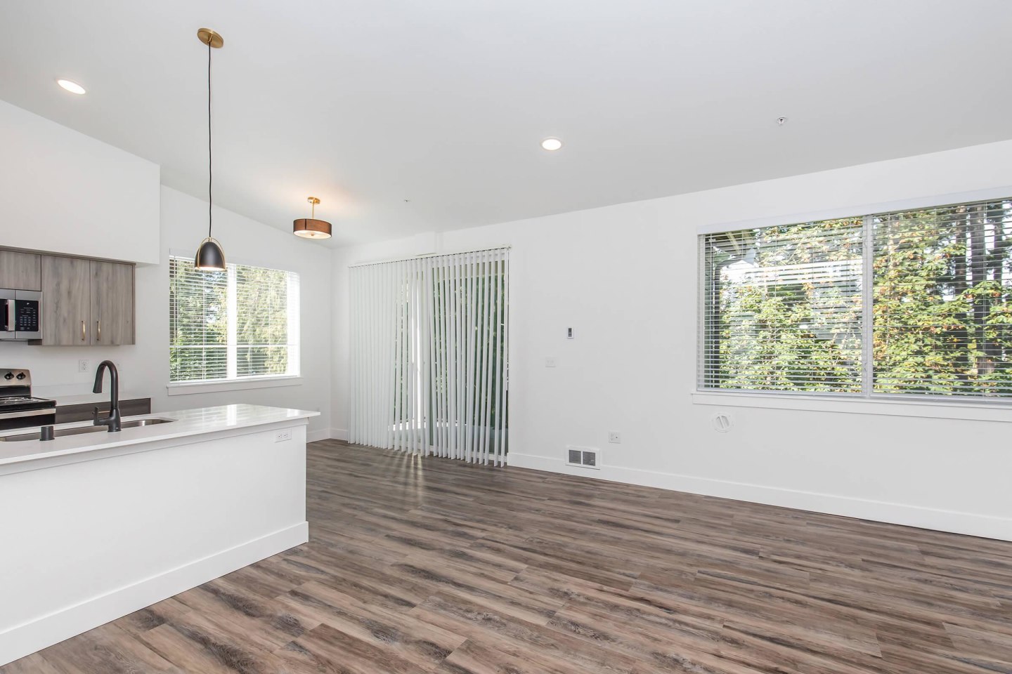 Lakeview Apartments Image 31