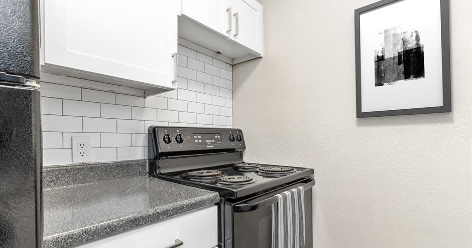 Hollytree Apartments Image 16