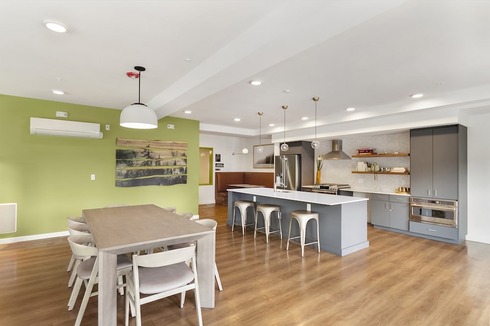 Vale Apartments Image 35