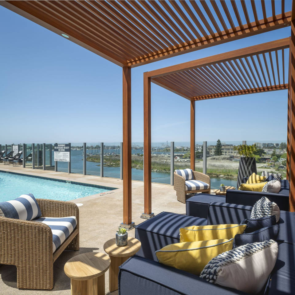Portico Oakland Waterfront Image 45