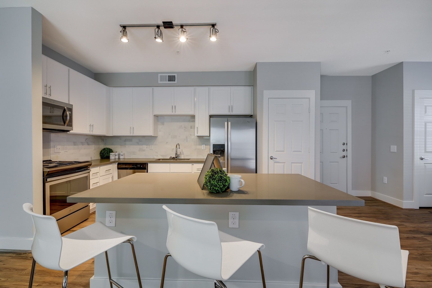 Regal Parc Apartment Homes Image 1