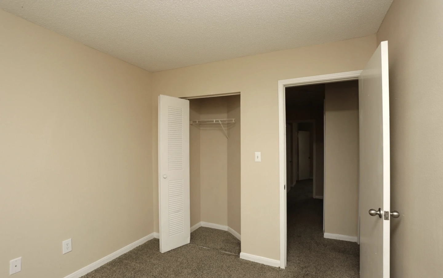 Jamestown Pointe Apartments Image 28
