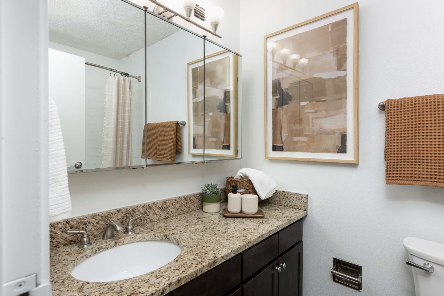 300 East Seventeenth Image 14