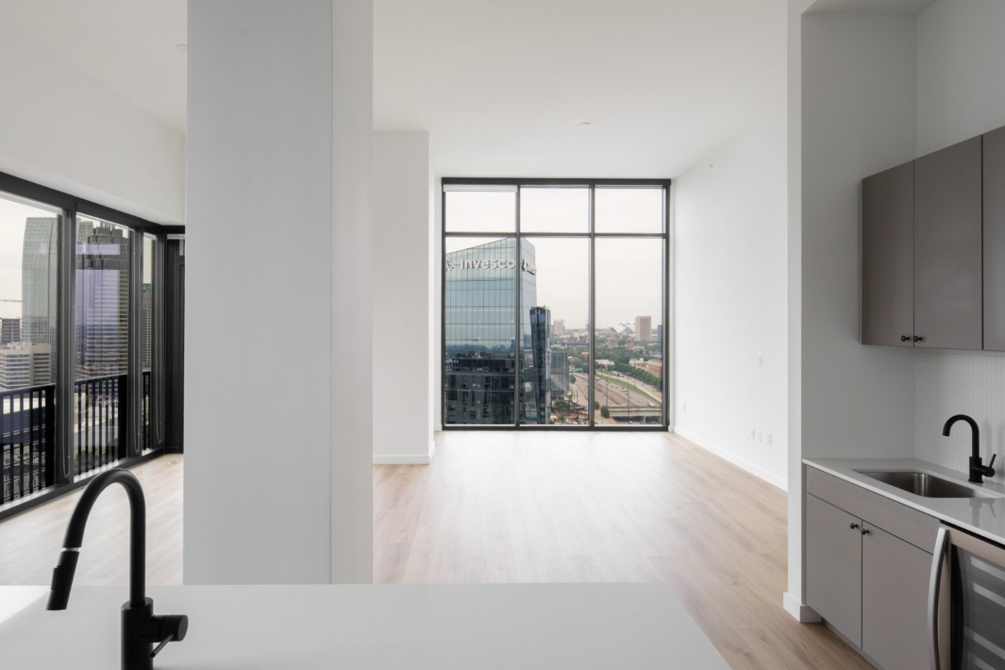Emmi Midtown Image 16