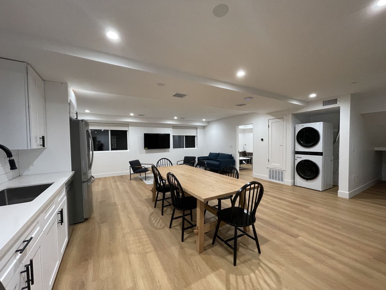 1351 W 37th Street - Co-Living Image 11