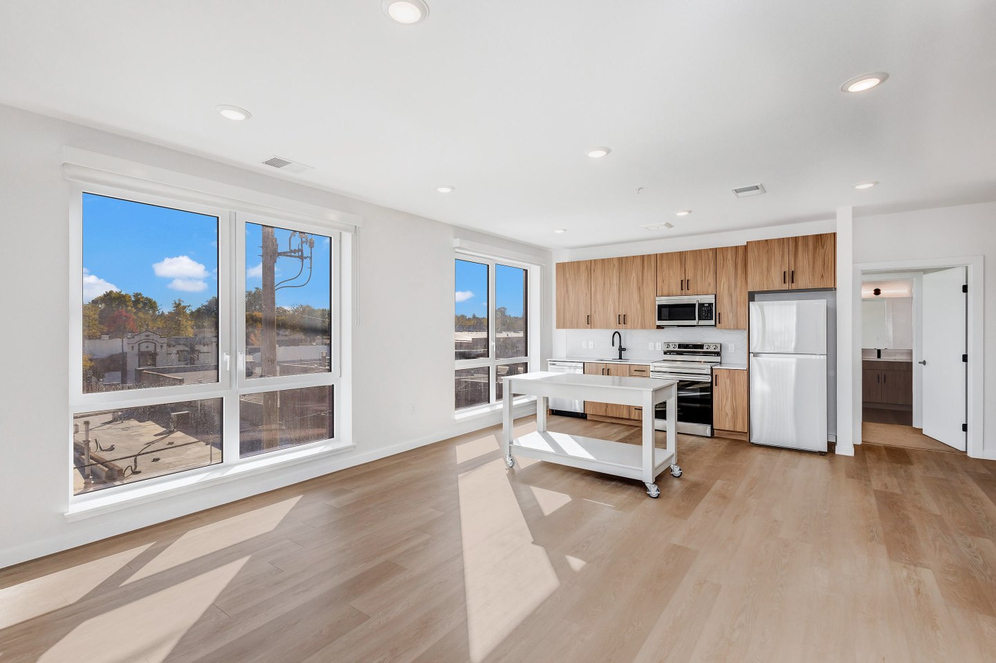 Oso Apartments Image 4