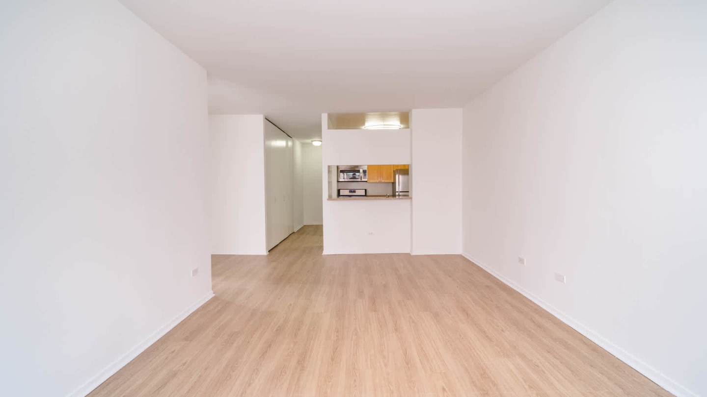 Longacre House Apartments Image 10