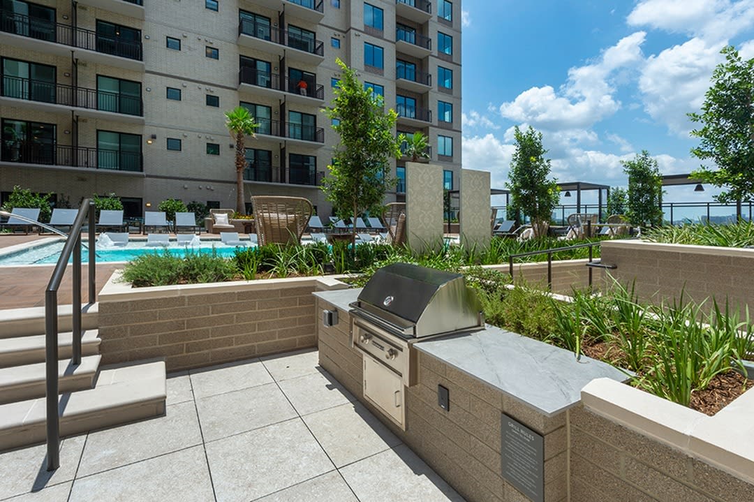 Pearl Rosemont Image 41