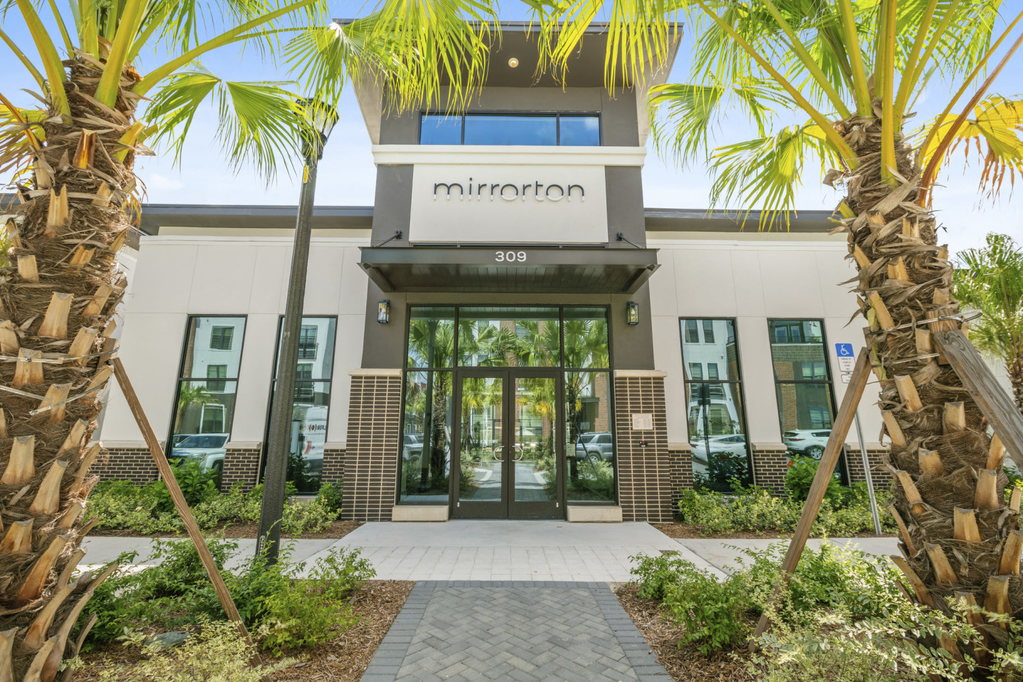 Mirrorton Apartments Image 21