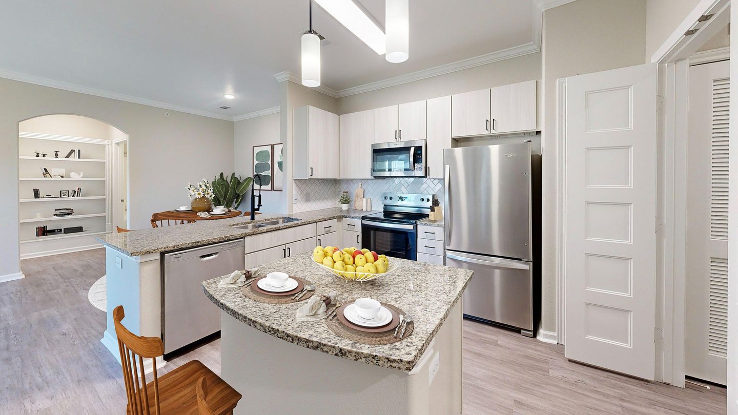 The Shores Apartments Image 3