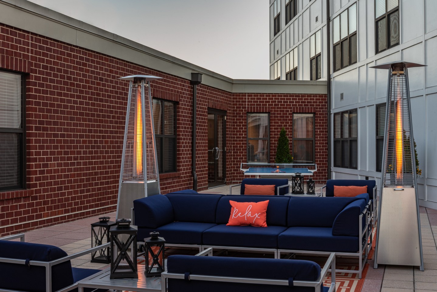 Del Ray Central Image 32
