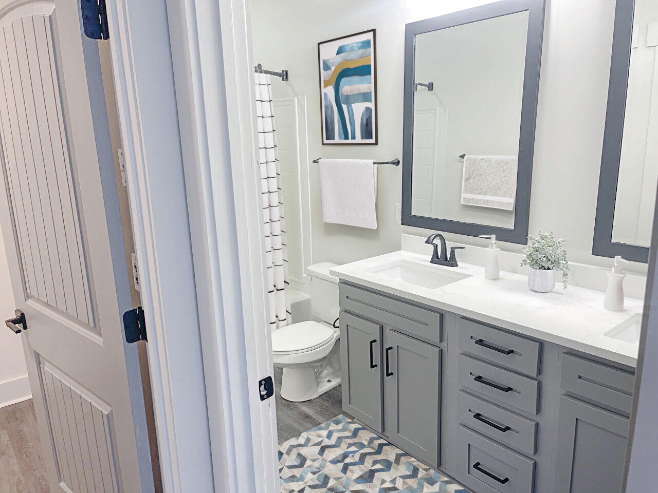 Southpoint Village Image 15