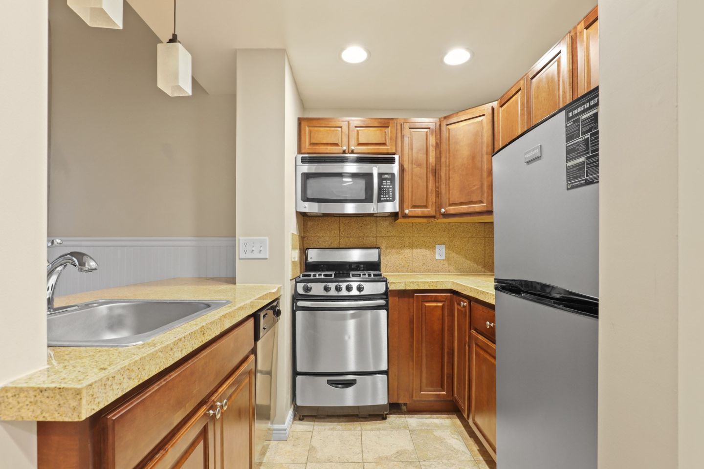1141 Washington Image 7