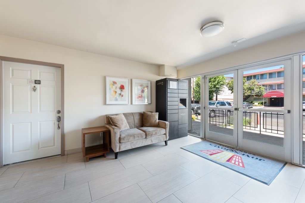 Jaclyn Terrace Image 3