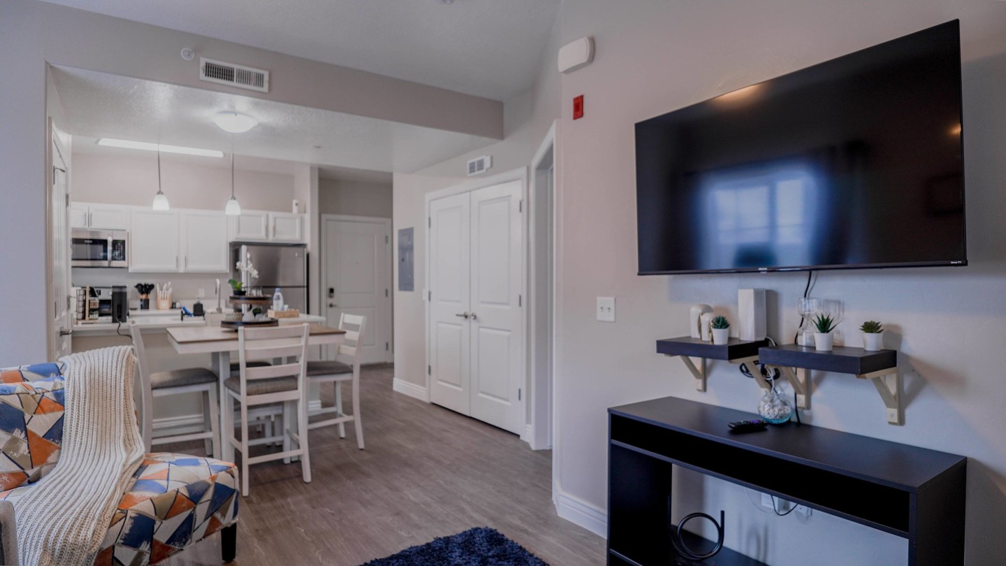 The Mercer Image 24